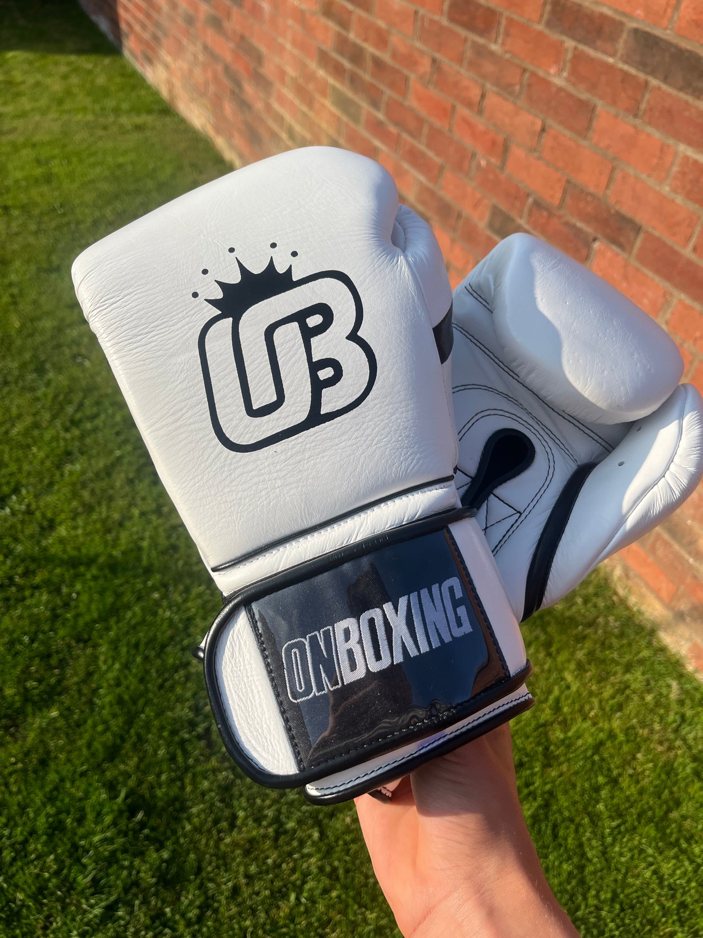 ON BOXING KINGPIN-X - WHITE BLACK