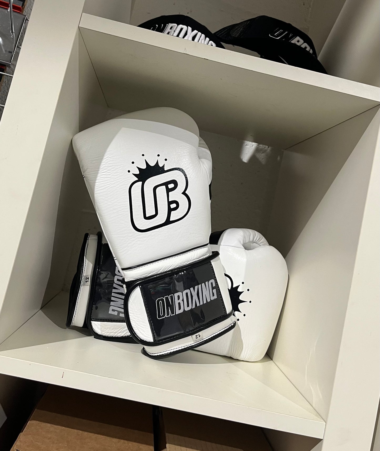 ON BOXING KINGPIN-X - WHITE BLACK