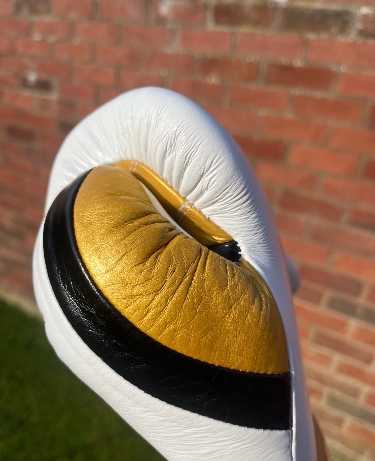 ON BOXING KINGPIN - WHITE GOLD