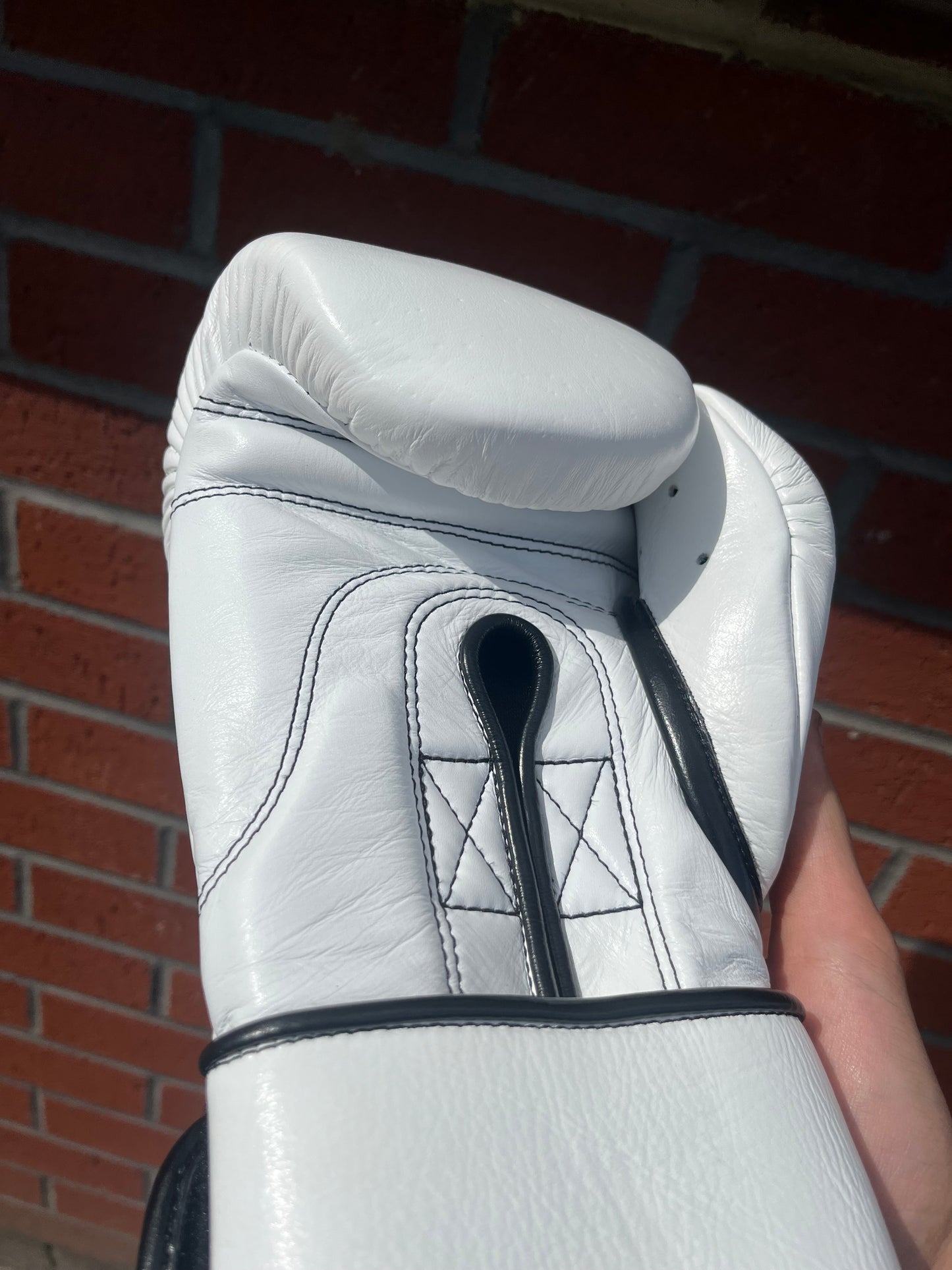 ON BOXING KINGPIN-X - WHITE BLACK