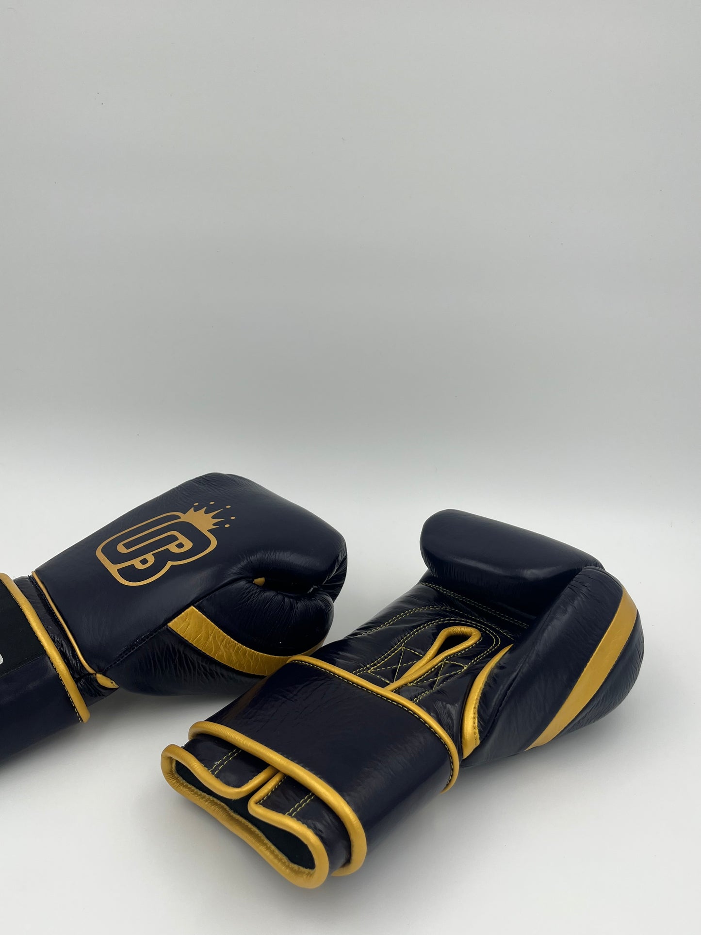 ON BOXING KINGPIN-X - Navy Blue Gold